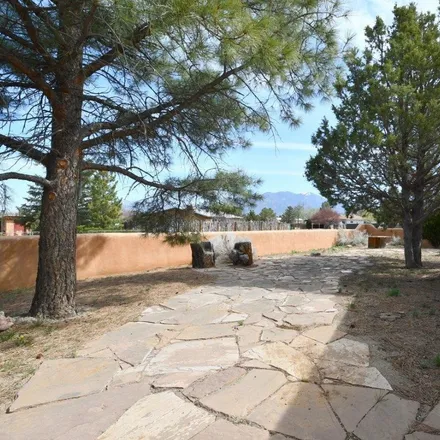 Image 2 - 1030 Calle del Sol, Taos, NM 87571, USA - House for sale