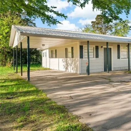Buy this 3 bed house on 2560 East Price Street in Paris, TX 75460