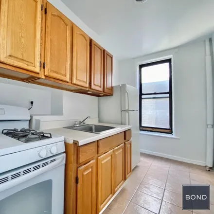 Image 2 - Lucky News, 248 East 23rd Street, New York, NY 10010, USA - Apartment for rent
