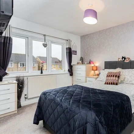 Image 4 - Sinclair Close, Maidenbower, RH10 7XD, United Kingdom - Duplex for rent