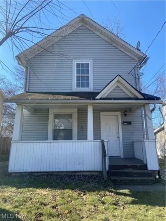 Buy this 2 bed house on Yeager Way in Akron, OH 44397