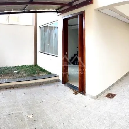 Buy this 3 bed house on Rua Papoula in Vianópolis, Região Geográfica Intermediária de Belo Horizonte - MG