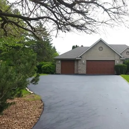 Image 2 - 6810 E Applewood Ln, Spring Grove, Illinois, 60081 - House for sale