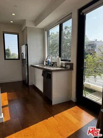 Image 6 - 162 South Hayworth Avenue, Los Angeles, CA 90048, USA - Townhouse for rent