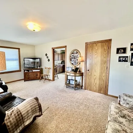 Image 3 - 1138 10th Avenue Northeast, Aberdeen, SD 57401, USA - House for sale