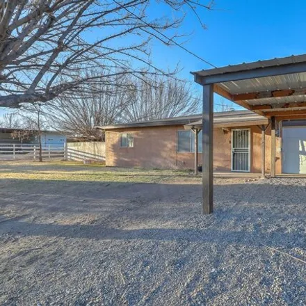 Image 2 - 33 Don Jacobo Road, Peralta, NM 87042, USA - House for sale