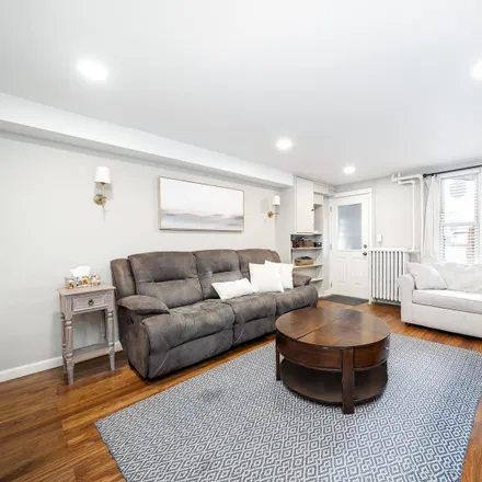 Image 2 - Santander, John F. Kennedy Boulevard, Bergen, Jersey City, NJ 07306, USA - Duplex for sale