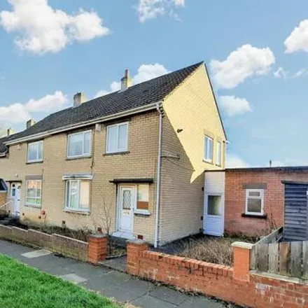 Buy this 3 bed duplex on unnamed road in Winlaton, NE21 6QE