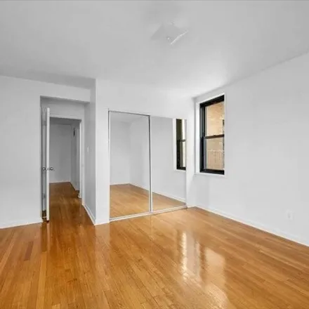Image 7 - 2 W End Ave Apt 4g, Brooklyn, New York, 11235 - Apartment for sale