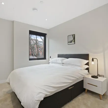Image 7 - Osprey Court, 256 Finchley Road, London, NW3 7SW, United Kingdom - Apartment for rent