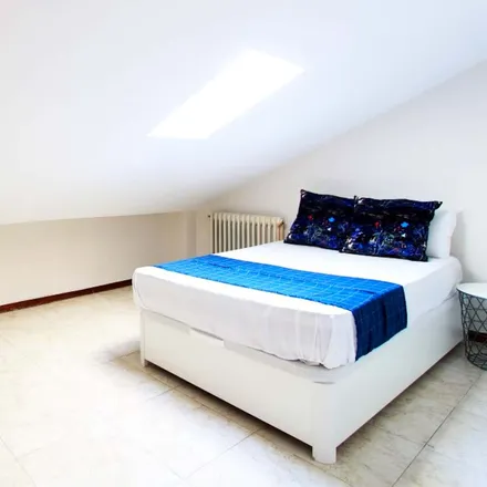 Rent this 1 bed room on Calle de Ardemans in 40, 28028 Madrid