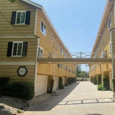 Rent this 2 bed condo on 145 North Roosevelt Avenue in Pasadena, CA 91107
