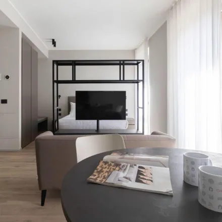 Image 3 - Via Gaetana Agnesi, 20135 Milan MI, Italy - Apartment for rent