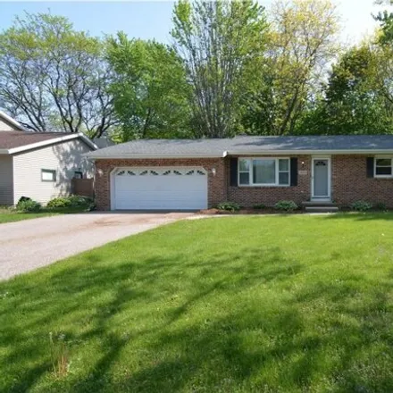 Buy this 3 bed house on 1400 Jenifer Court in Sun Prairie, WI 53590
