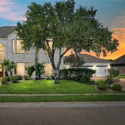 Buy this 6 bed house on 8013 Bar-Le-Doc Drive in Corpus Christi, TX 78414