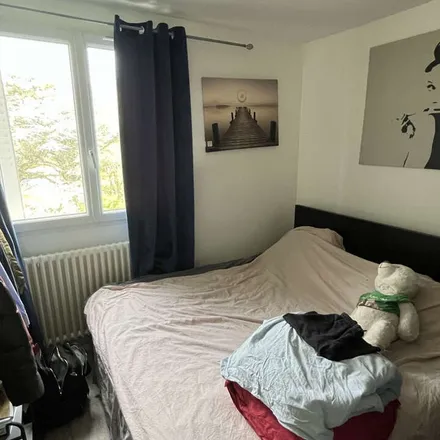 Rent this 2 bed apartment on 13 Rue de Lattre de Tassigny in 69350 La Mulatière, France