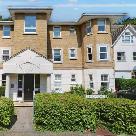 Rent this 2 bed apartment on Beech Court in Penners Gardens, London
