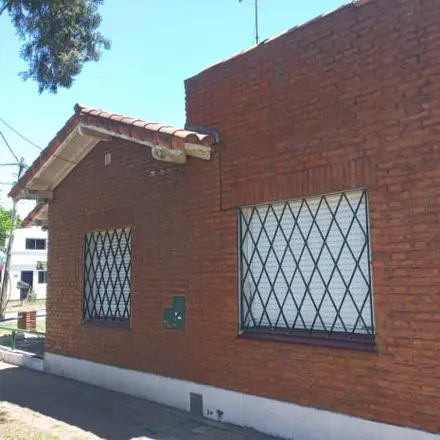 Image 1 - Avenida Segurola (LdZ) - 30 de Septiembre (AB) 904, Partido de Lomas de Zamora, Adrogué, Argentina - House for sale