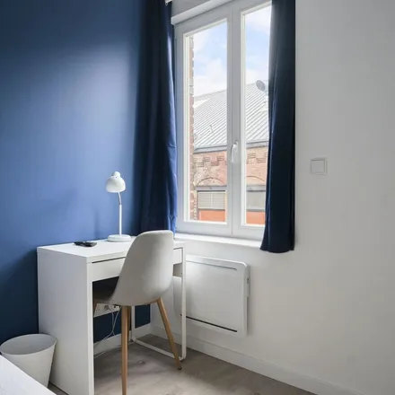 Image 6 - 29 Rue Lestiboudois, 59037 Lille, France - Apartment for rent