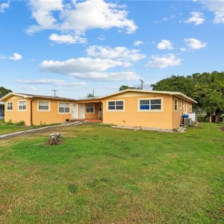Buy this 8 bed house on 456 Cypress Avenue in Pahokee, Palm Beach County
