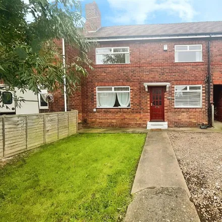 Rent this 3 bed townhouse on Surrey Street in Doncaster, DN4 8HZ
