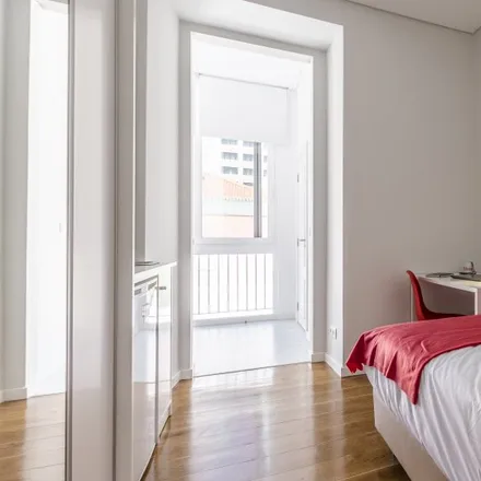 Rent this studio apartment on Rua Filipe Folque 17 in Lisbon, Portugal