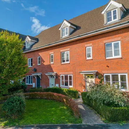 Buy this 3 bed townhouse on Ridgeway Place in Newport, NP20 5DY