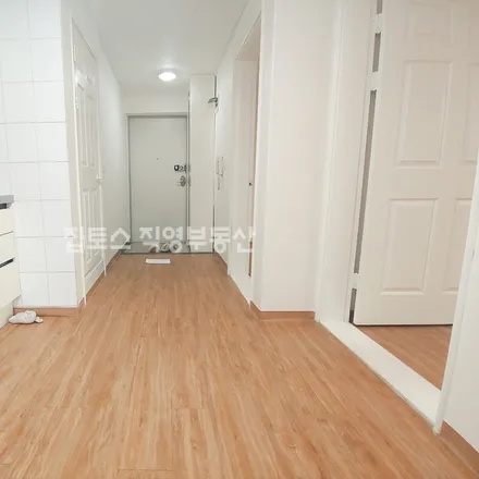 Rent this 2 bed apartment on 서울특별시 강남구 역삼동 691-25
