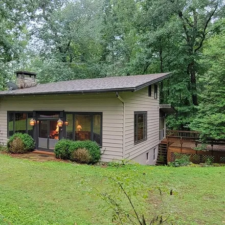 Buy this 4 bed loft on 98 Hemlock Farms Road in Macon County, NC 28741
