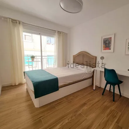 Rent this 5 bed room on Carrer de Francesc Cubells in 40, 46011 Valencia
