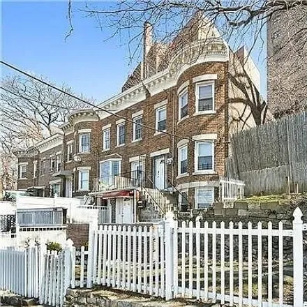 Buy this 4 bed house on 2546 Bailey Avenue in New York, NY 10463