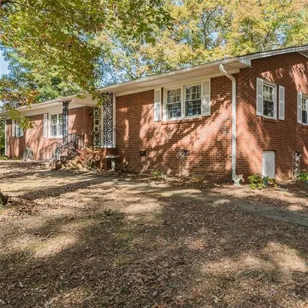 Image 2 - 699 Iseley School Road, Green Acres, Alamance County, NC 27217, USA - House for sale