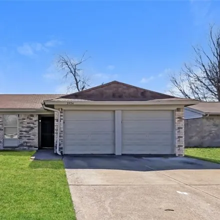 Rent this 3 bed house on 3904 Royal Crest Drive in Fort Worth, TX 76140