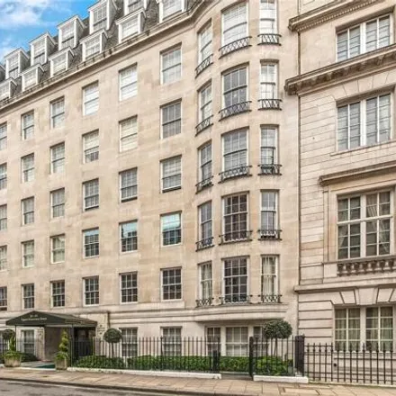 Image 7 - Eaton House, 39-40 Upper Grosvenor Street, London, W1K 7EH, United Kingdom - Apartment for sale