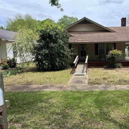 Buy this 2 bed house on 1072 8th Avenue Southeast in Decatur, AL 35601