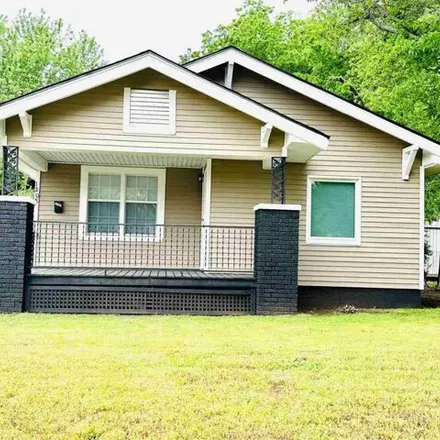 Buy this 3 bed house on 1242 South 9th Street in Ponca City, OK 74601