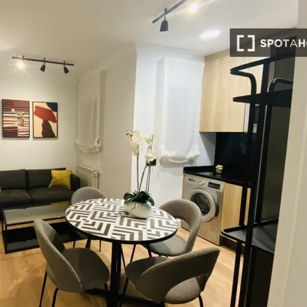 Rent this studio apartment on Madrid in Glorieta del Puente de Segovia, 28008 Madrid