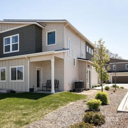 Rent this 3 bed house on East Bollo Street in Nampa, ID 83687