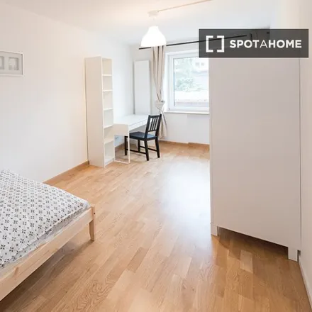 Rent this 5 bed room on Grünwalder Straße 109 in 81547 Munich, Germany