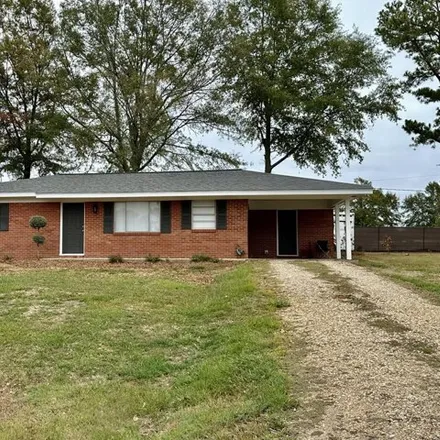 Buy this 3 bed house on 331 Magnolia Drive in Raleigh, Smith County