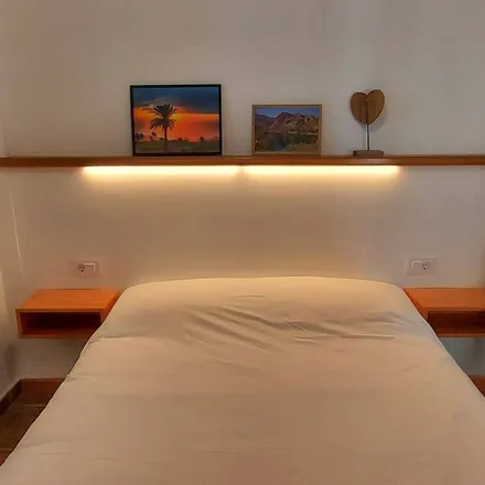 Rent this 2 bed townhouse on Valle Gran Rey in Santa Cruz de Tenerife, Spain