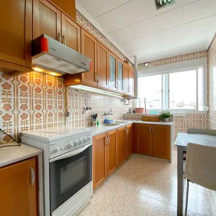 Image 9 - Pegaso, Carrer de Conca, 46008 Valencia, Spain - Apartment for rent