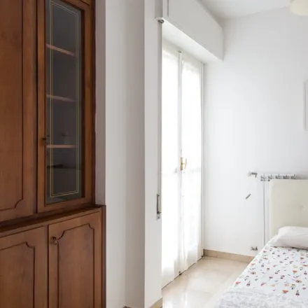 Rent this 6 bed room on Via Soderini - Via D'Alviano in Via Bartolomeo d'Alviano, 20146 Milan MI