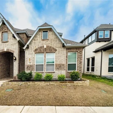 Rent this 5 bed house on Royal Oaks Lane in Farmers Branch, TX 75083