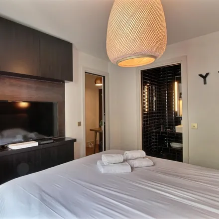 Rent this studio apartment on 84 Rue de l'Abbé Groult in 75015 Paris, France