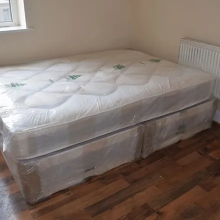 Rent this 1 bed apartment on Lindsey Road in Longbridge Road, London