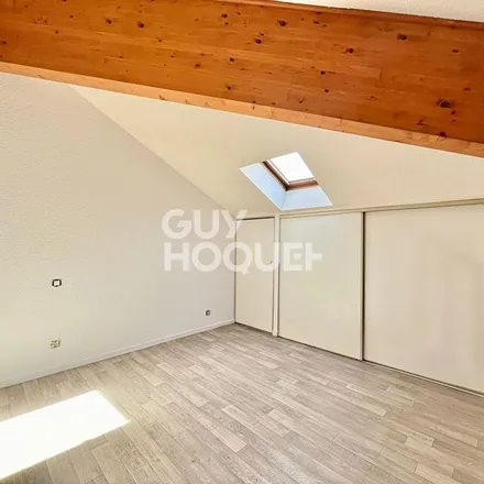 Rent this 2 bed apartment on 24B Chemin de l'Église de Lalande in 31200 Toulouse, France