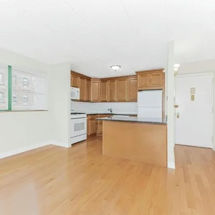 Buy this 2 bed condo on 3210 Fairfield Avenue in New York, NY 10463