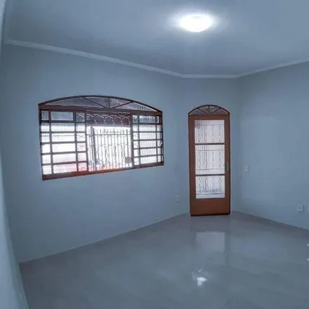 Buy this 2 bed house on Rua Judite Coli Cordeiro in Areão, Taubaté - SP