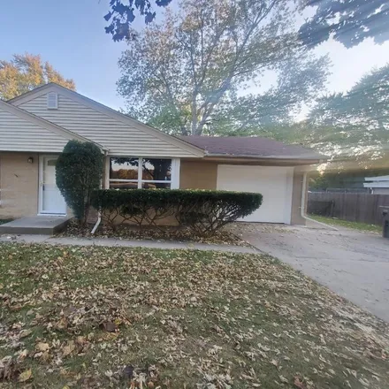 Buy this 3 bed house on 2114 Prairie Street in Aurora, IL 60506